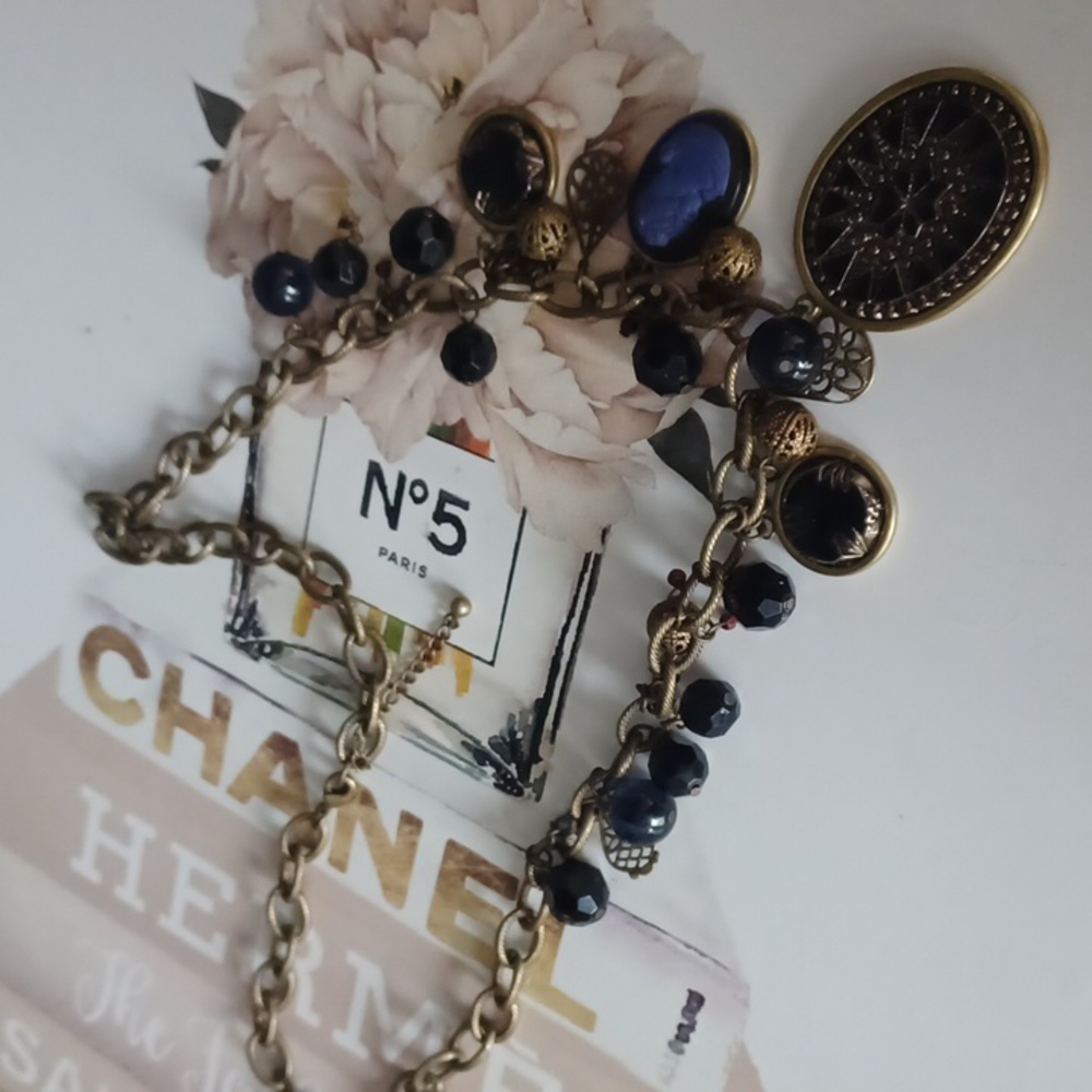 Necklace - Picture 5 of 11